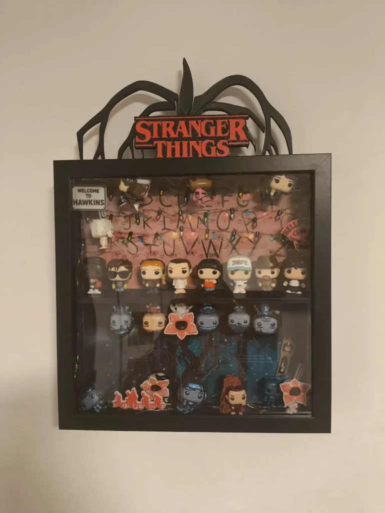Cuteland, Marco decorativo para las figuras de Kinder Joy Stranger Things