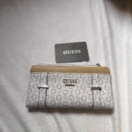 Cartera de la marca GUEES original.